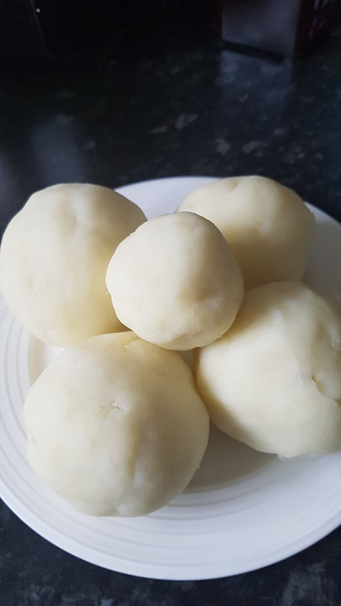 ChistoryM's tweet photo. Do you like mash?...do you like snow? New Mash Snowballs!#mash https://t.co/48yXRQiAs0