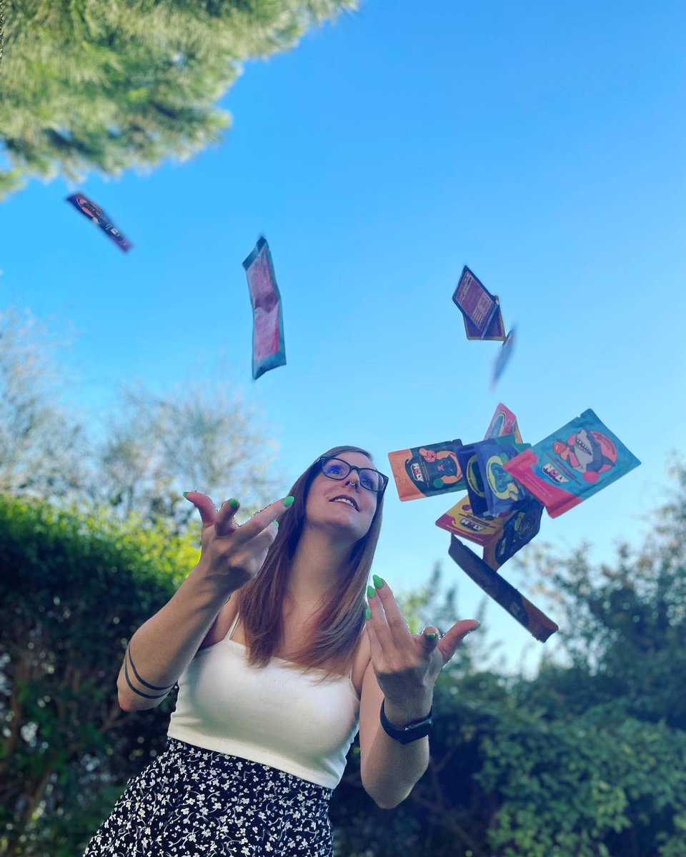 Echyr_'s tweet photo. Un petit pack découverte Holy Energy pour savoir quels goûts te font le plus kiffer ? 

TEAM PEACH PANTHER !!

Ça se passe ici : https://t.co/JY8F72KdV0

On oublie pas le potit code qui va te faire plaisir ! ECHYR5 (5e first commande) ou ECHYR (-10%) 🤍

@holyenergy_fr https://t.co/EwrpjUwpMj
