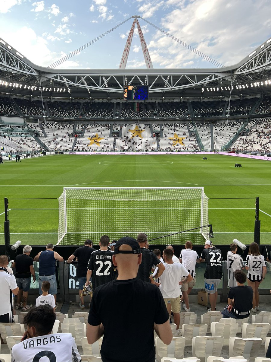senisregna's tweet photo. #PrimoSud #JuveSassuolo #ForzaJuve https://t.co/LDhSg9dS51