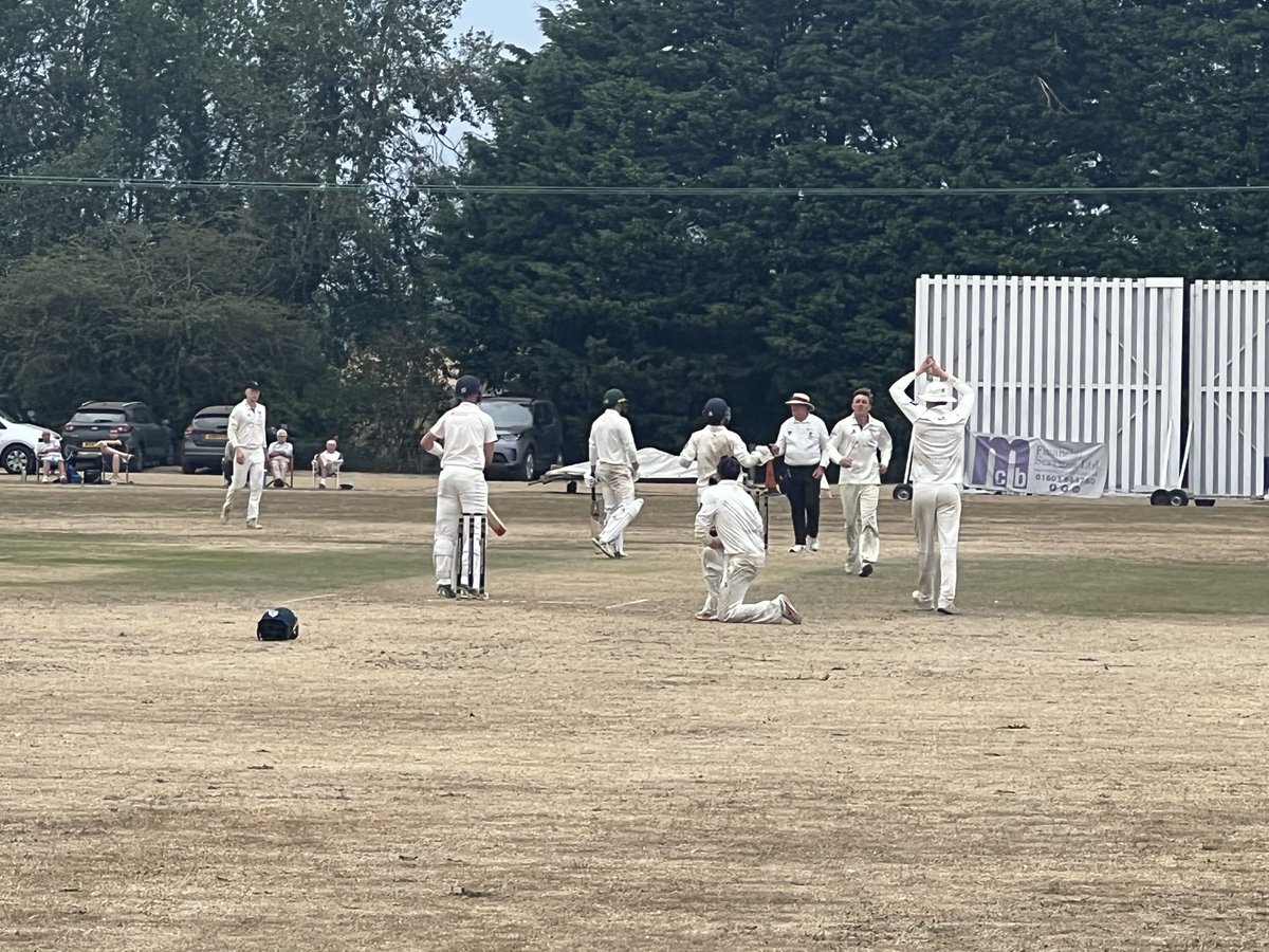 BedfordshireCCC's tweet photo. @joe_lowe97 claims the final wicket for @BedfordshireCCC 🆚@norfolkccc. To seal a win inside two days.
@NCCA_uk https://t.co/sorNmhBRYg