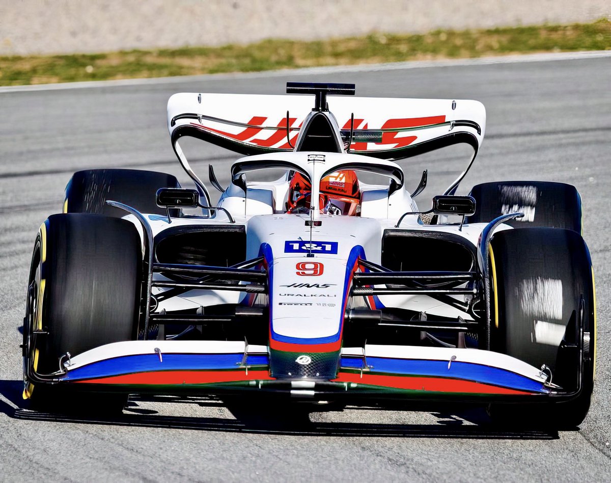SirCular_'s tweet photo. STEINER Y LA DECISIÓN DE DESPEDIR A MAZEPIN

"No fue una decisión fácil, pero fue algo claro sobre lo que debíamos hacer, porque por mucho que las personas implicadas no hicieran nada malo, era por el equipo"

#Formula1 #Haas #F1 https://t.co/YMKkeKbH54