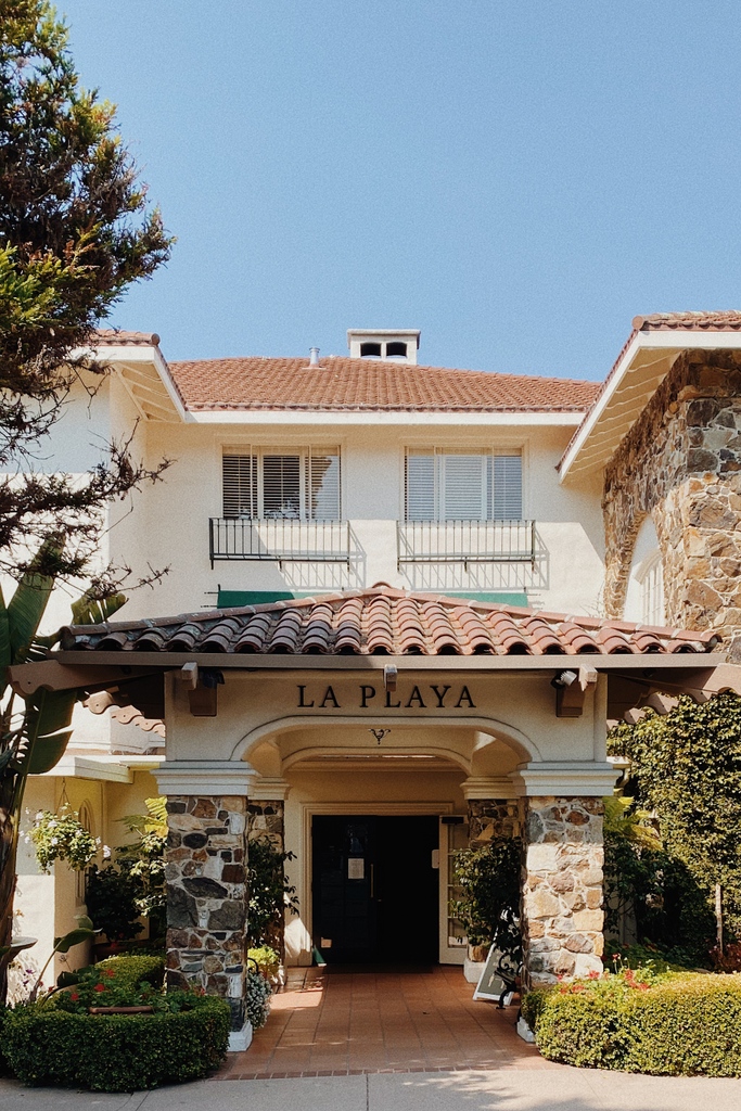 LaPlayaCA's tweet photo. Over 115 years of history lie behind these doors.

📸 @artbyaleisha
#hospitalitydesign #boutiquehotel #hotellife #hotelinterior #hospitalityinteriors #luxuryhotel #boutiquehoteldesign #hotels #hotelstyle #hotelhideaway #luxuryhotels #historicarchitecture https://t.co/WQaAgT8pyp