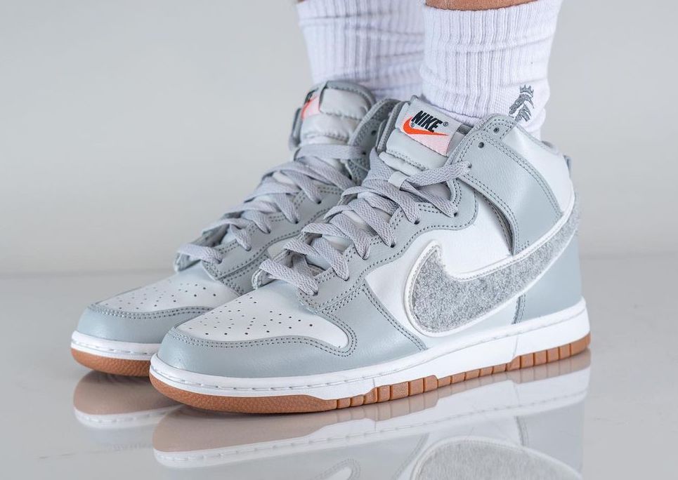 JustFreshKicks on Twitter: On Foot Look: Nike Dunk High “Chenille Swoosh”  Smoke Grey https://t.co/MkxetM3DBa https://t.co/BGHLX894m5 / Twitter