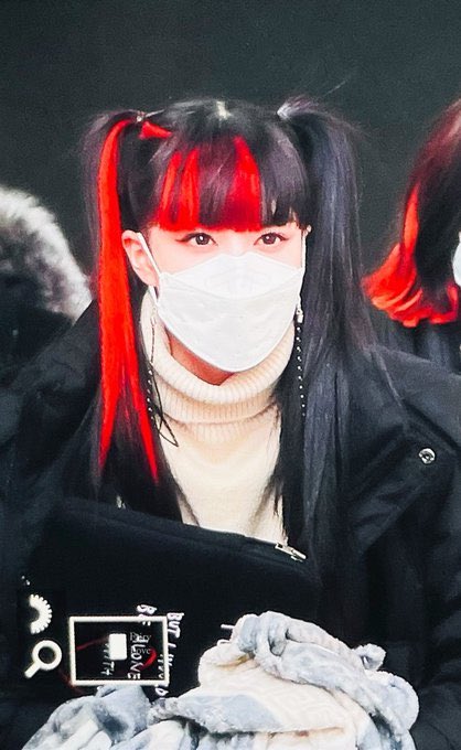 loona fan tweet media