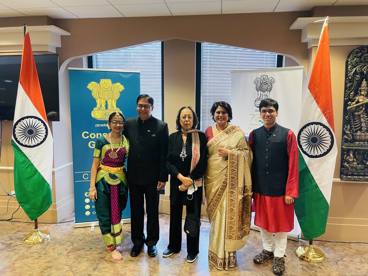 Celebrated India’s Independence Day today at Indian Councelate at Chicsgo .council general Amit Kumar and his family