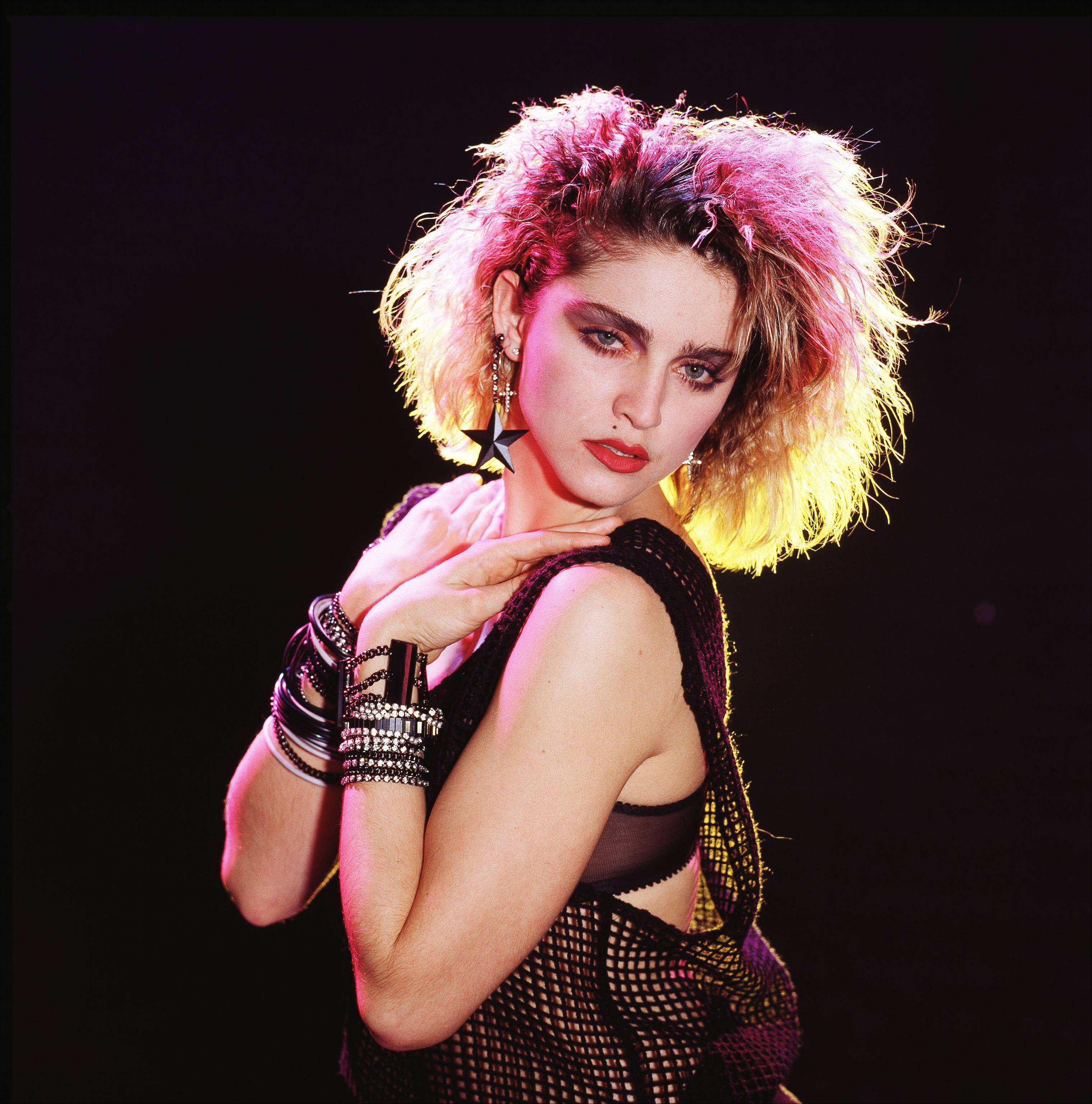 verdrietig klink silhouet AXS TV on Twitter: "Happy Birthday to the original material girl, @Madonna!  🎉 #HappyBirthdayMadonna https://t.co/PlooZS0GqP" / Twitter