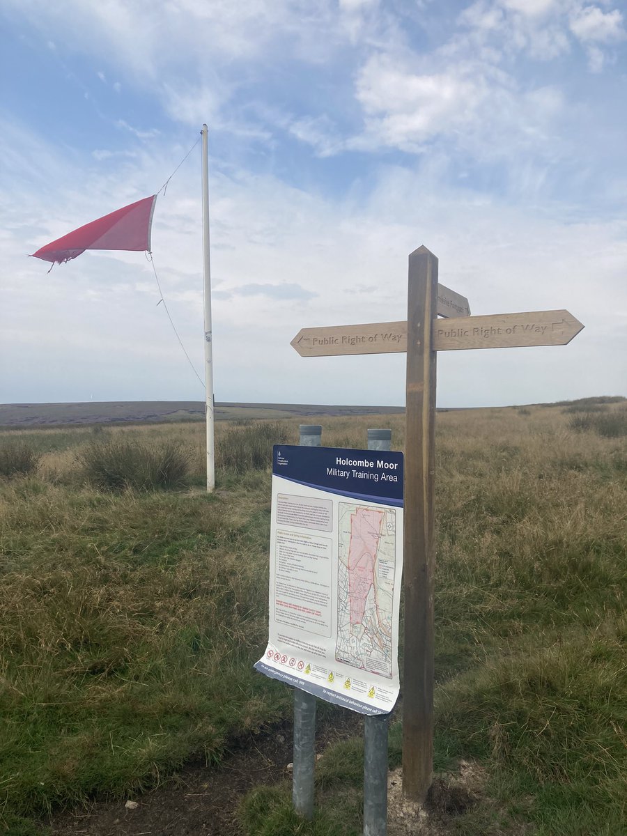funnypenny's tweet photo. Red flags 🚩out today, so shorter hike and less elevation than planned. #helmshore #TorrHill #Musdenheadmoor  #beetlehill #bullhill #pilgrimscross #westpenninemoors https://t.co/PoO92uMEy1