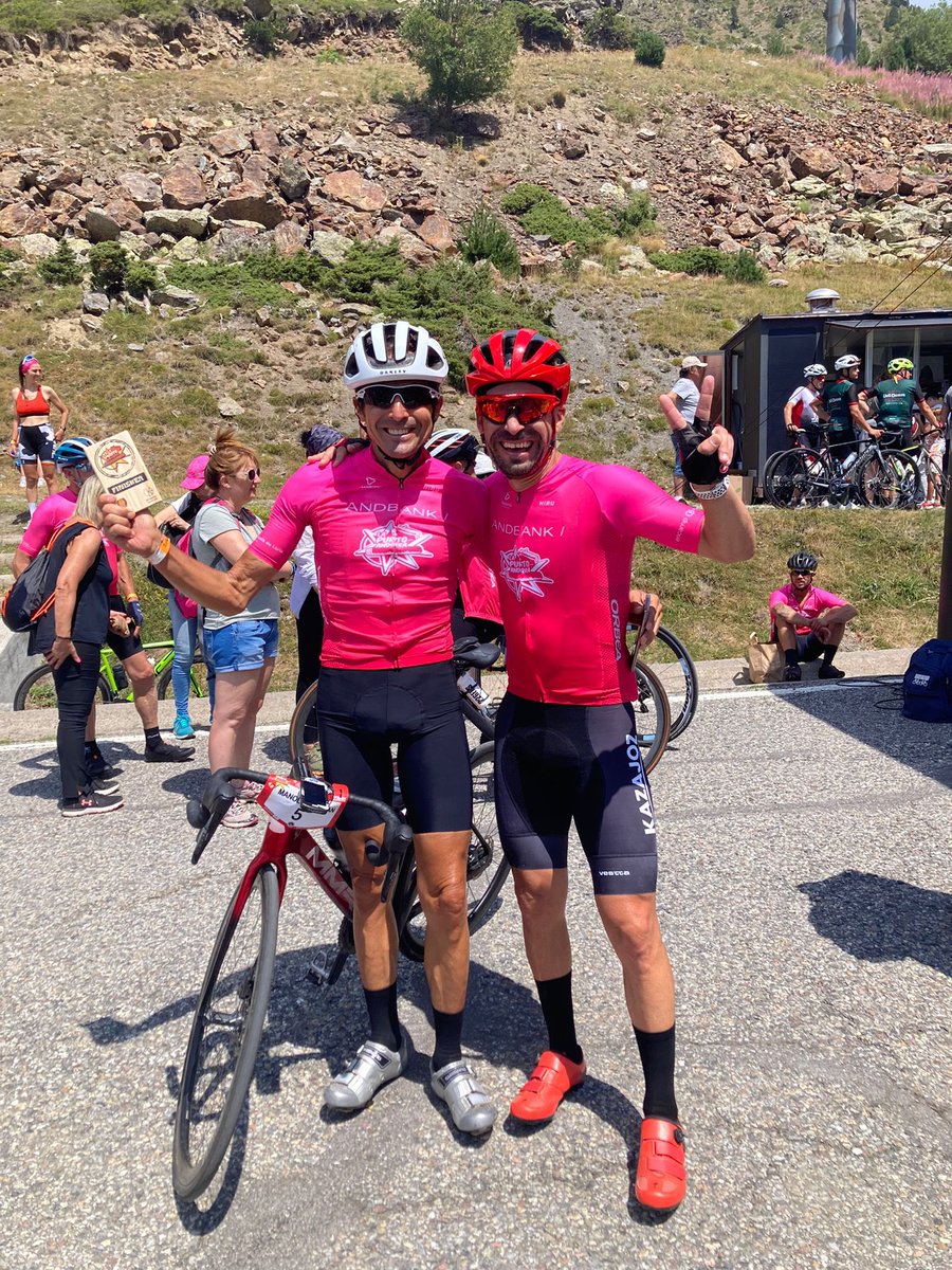 elBodion's tweet photo. Con todo un crack por dentro y por fuera @TrikiBeltran, un placer rodar y charlar contigo en @lapuritoandorra 😎😎😎😎 https://t.co/lbFfwCy5x8