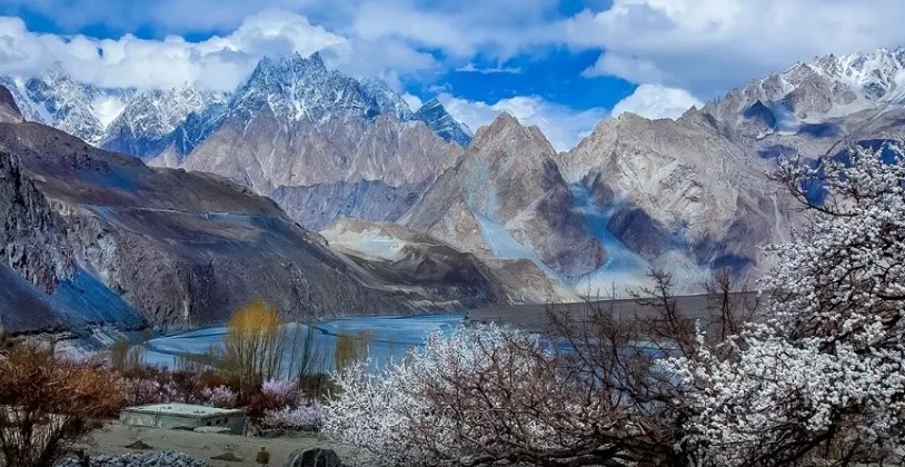 DrVinodEndo's tweet photo. In the presence of eternity, the mountains are as transient as the clouds.-Robert G Ingersoll @yousufmedi @DrGorakhTBobde @poojagarg1111 @Akswhyo @DrnausheenY @LeenaMahtani @Ana__khayal @ShivamS_Who @Gioia_assi @Mariko07521640 @misrapranab @ravish_singla @prasannadarog @baxirahul https://t.co/IPFCEOK2je
