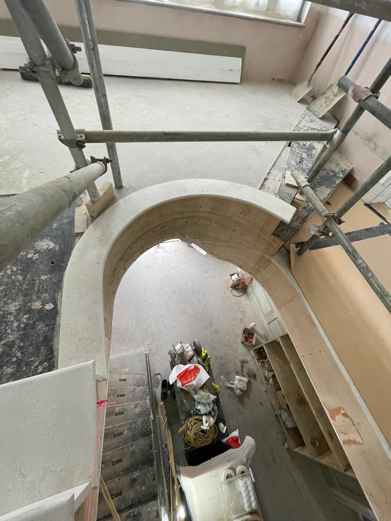 thamesnewcastle's tweet photo. Quartz treads, risers and curved landing borders being installed on a cut string steel staircase, from basement to second floor.

Laser cut curved balustrade to come with continuous handrail.

#thamesandnewcastle #refurbishment #construction #builders #extensionslondon #quartz https://t.co/LPQlDQ221q