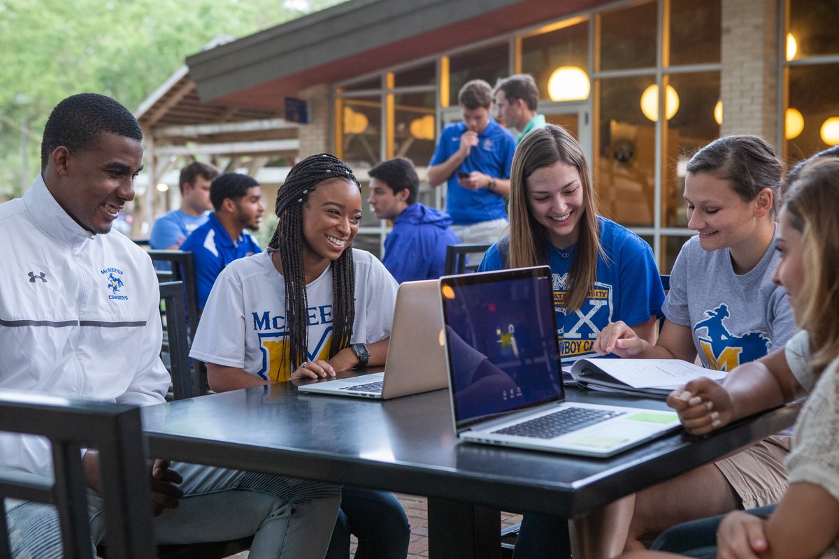 Welcome Home Pokes! 💙 💛  We are so excited to finally have you on campus. Wishing everyone a great first day and semester! #WelcomeHome #MyMcNeese