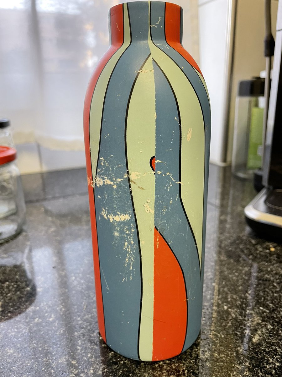 gearcase's tweet photo. @24Bottles_ Really liking your bottles, so all the more disappointed that the pattern is fading in less than 6 months of regular use (hand washed only; no dishwasher). https://t.co/ubwUGcQ5BN