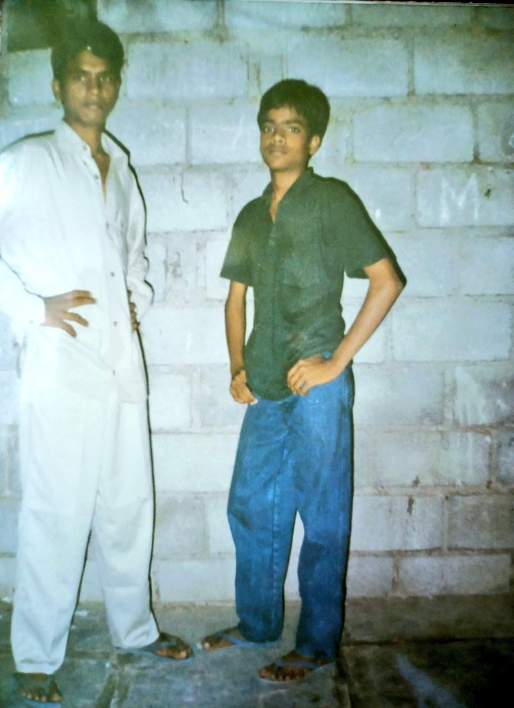 prabhatillu's tweet photo. I have gone through my past again, luckily I have my dairies to remember many things. 8years of college life, it is not easy thing my dear friend (2002 to 2010 college days(Plus2+Graduation+Post-graduation)). #MemorableDays #Happy #SadMoments #Celebrations #ToughDays https://t.co/zMKQUkVJEQ