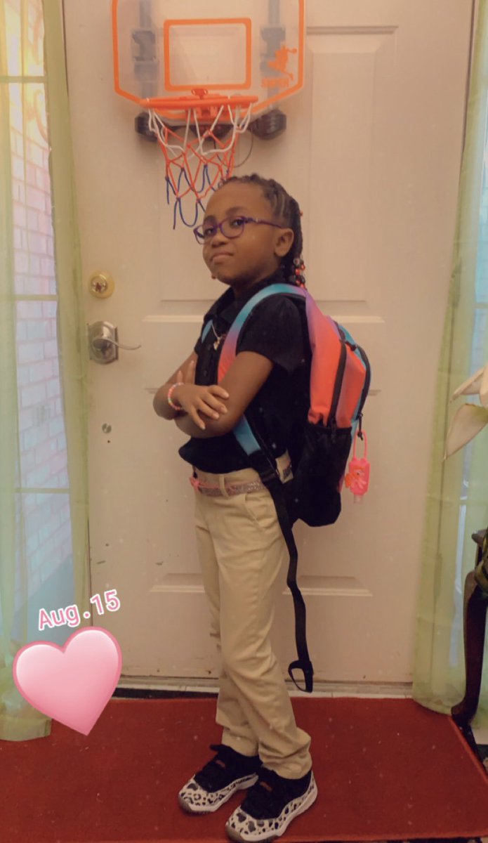 KFrancois01's tweet photo. #CHISDDay1 first day of Second Grade!!!  So excited!!! https://t.co/SgKyyJmcjt