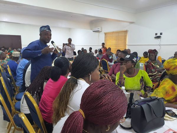 acominhq's tweet photo. Asking questions builds our knowledge
Asking questions teaches us about people
Asking questions engages
At ACOMIN We don't just train or build capacity
We also give room for questions and opinions.
#CLM #ACOMIN #StandUpTakeAction #GlobalFund #FightForWhatCounts https://t.co/jUhGJ0roVx