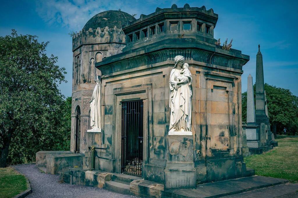 CapturedJax's tweet photo. #glasgownecropolis #glasgowwalks #friendsofthenecropolis @friends_of_glasgow_necropolis #glasgow #lovephotography #capturedbyjax https://t.co/dMdTARnd4n https://t.co/QBmVp2QwLr