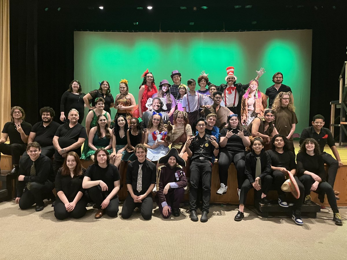 CSFTweets's tweet photo. Thank you to everyone who supported our 2022 production of Seussical and our wonderful beneficiary Chase.  💚 https://t.co/Ofx7e6qaVI