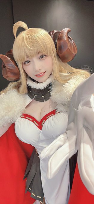 Twitterのコスプレ画像2