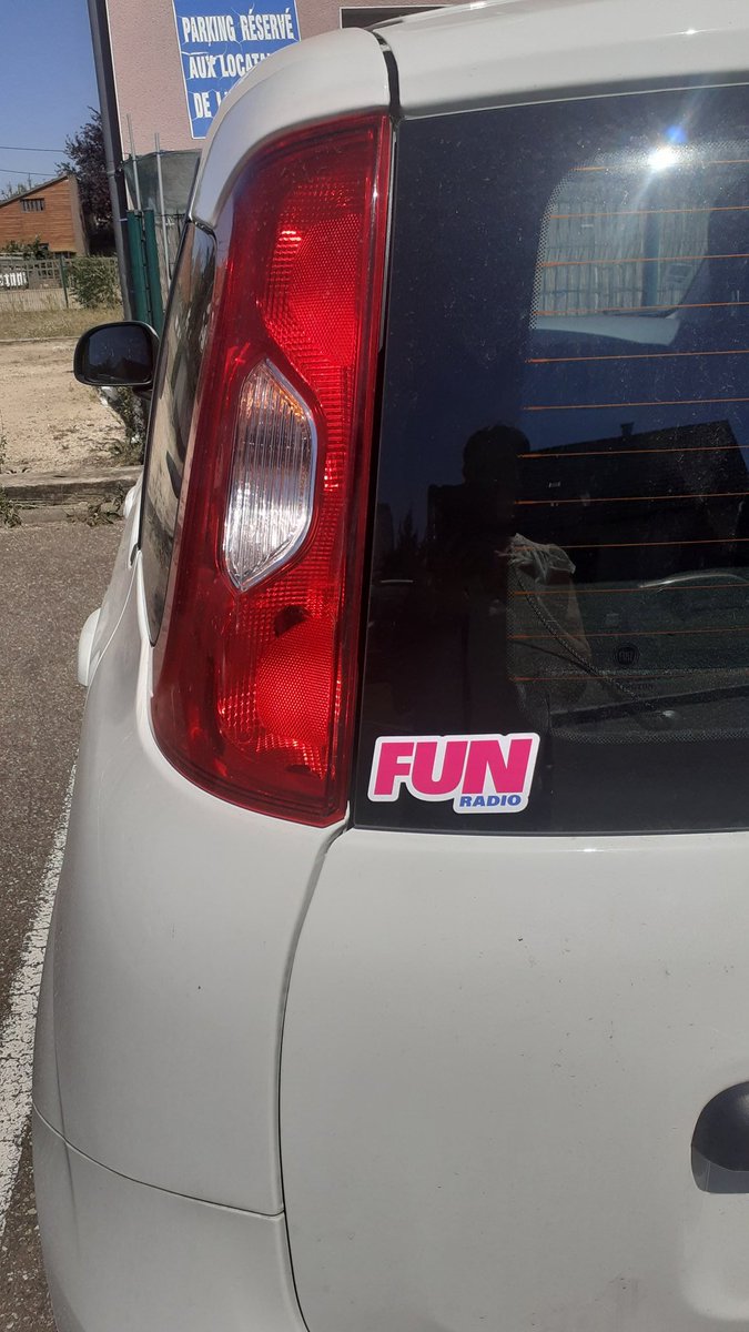 IBaumeyer's tweet photo. Tote bag reçu. Merci à @funradio_fr qui m'accompagne une longue partie de la journée.
Merci à @BrunoGUILLONOff qui m a fait aimé la radio et dont je ne rate aucune émission.
Merci à @DjeFun_Radio et @JBFunRadio que j'écoute également beaucoup.
J ❤ Fun Radio
#MerciFunRadio https://t.co/n3Oy7ArnA8