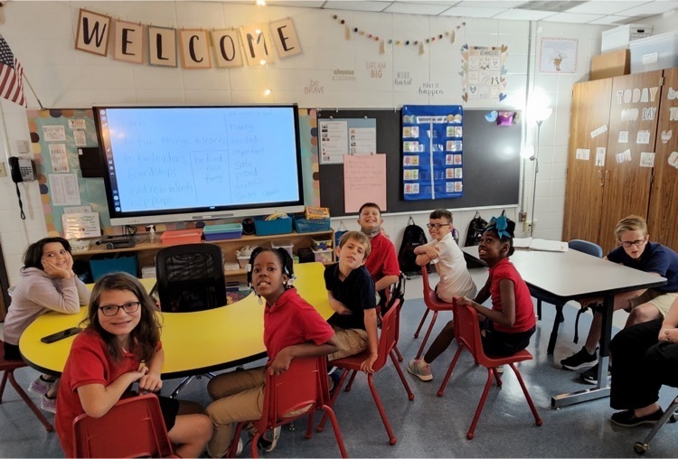 GriffinsNDUE's tweet photo. Mrs. Youngblood’s class has set their class mission statement and are ready to embark on a year of learning and growth! Way to go Griffins! #LEADlikeaGriffin https://t.co/SAy4eUK8Sn