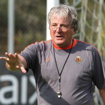 Araujismooo's tweet photo. Abro hilo de todas las destituciones y descensos que consiguió @pibedale uno de los peores entrenadores de la historia de la liga. https://t.co/oBvm1X8U7x