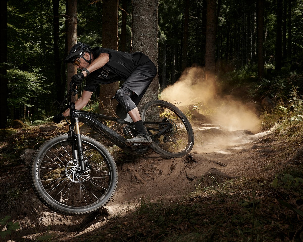 ridegiantbikes's tweet photo. The new limited-edition, high-performance Trance X Advanced E+ LTD gives riders the power to conquer any terrain, from big mountain adventures to everyday trail rides, with absolute confidence and fun.
Learn more → https://t.co/ZRTvqlI6Rg
#TrailPower #RideUnleashed https://t.co/MqXJGLSsU6