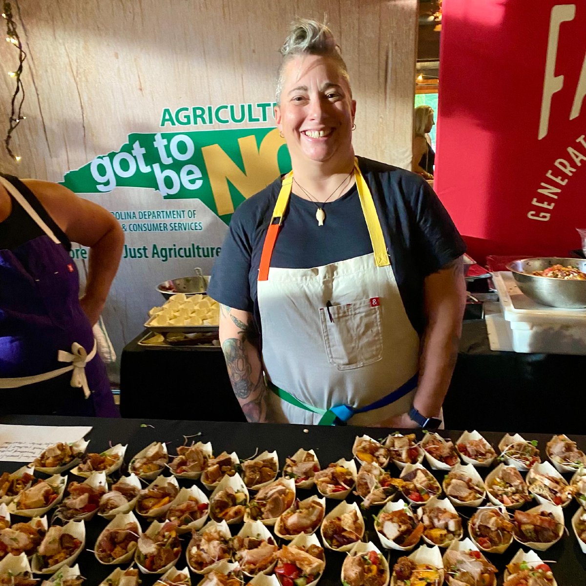 TabletopMediaGp's tweet photo. Last Monday, Quinn and Brooke had so much fun tasting delicious food and cheering on Chef Sera from client, @RootCellarCH at the @NCChefShowdown! π₯³π½
Way to go, Chef Sera! We are so proud of you. β€οΈ
#TabletopTalk #CafeRootCellar #NCRLAChefShowdown https://t.co/kno95n1xCO