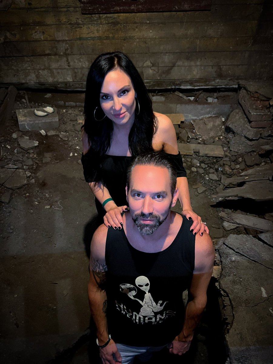 NickGroff_'s tweet photo. On stage durning performance of “Johanna” with @BobbyMackey @TessaGroff What an incredible weekend with @Gcrew_g
@ChadLindberg @TheDaveSchrader Josh Heard and amazing group! https://t.co/GE95VkmuPc