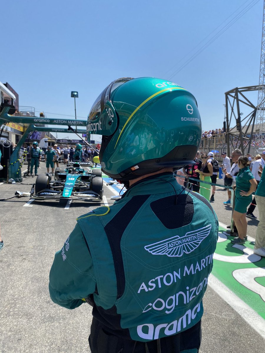 RiviereJF's tweet photo. An exciting visit with Auto Heroes Magazine to the Aston Martin pit during the French Formula 1 Grand Prix. To the Castellet by helicopter !
#autoheroes
#AstonMartin #AstonMartinF1 #villalacoste #frenchgp #grandprixdefrance #Formula1 https://t.co/C89ElMUuva