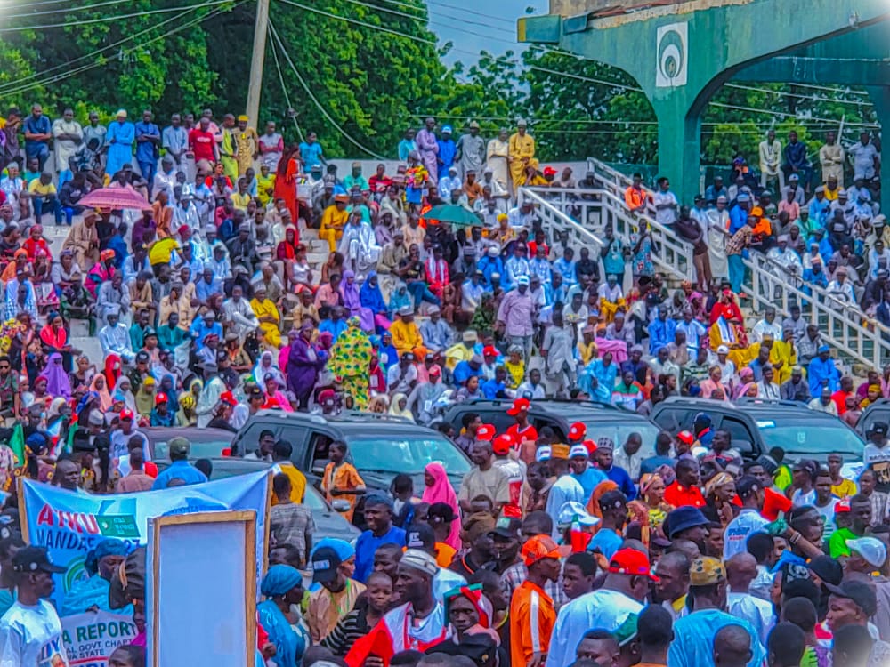 Senator Dino Melaye. (SDM) tweet media
