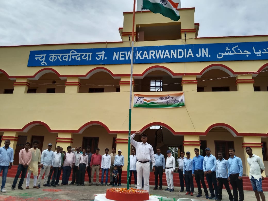 #IndependenceDay2022 celebrations at #EDFC’s New #Sonnagar, New Chiraila Pauthu, New #Kudra &amp; New #Karwandia stations today. 

#स्वतंत्रतादिवस 
#Iday2022
#AmritMahotsav
#IndiaAt75
#HarGharTiranga
#DFCCelebratesIndiaat75