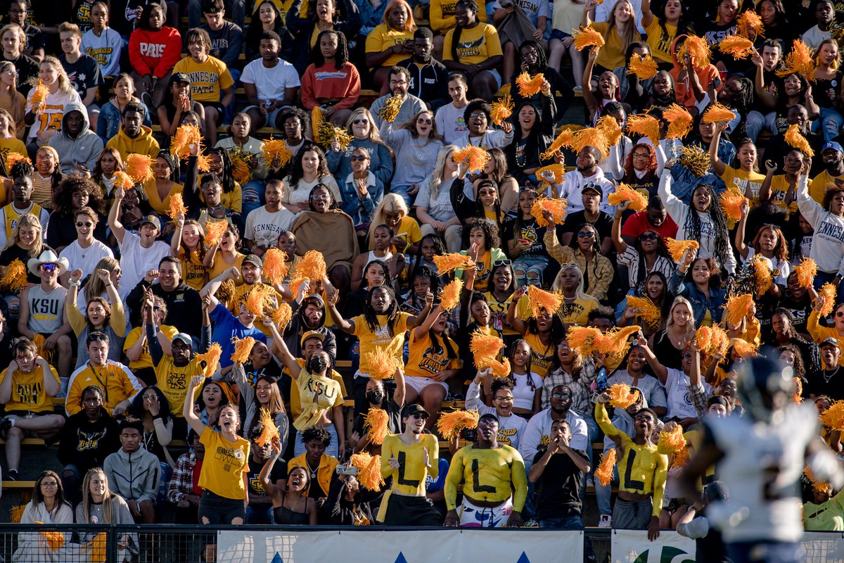kennesawstfb's tweet photo. Glad to have y'all back, let's fill the 🏦 this fall!

#GoldStandard | #KSUSwitch https://t.co/9ZQds3uvNt