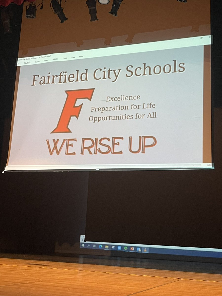 FFTWP1795's tweet photo. AMAZING opening ceremony. Thank you Fairfield City Schools for including us &amp; for all that you/your staff do each &amp; every year. We are inspired &amp; know that you will have the BEST YEAR EVER! #riseup https://t.co/XqpEJaOxDl