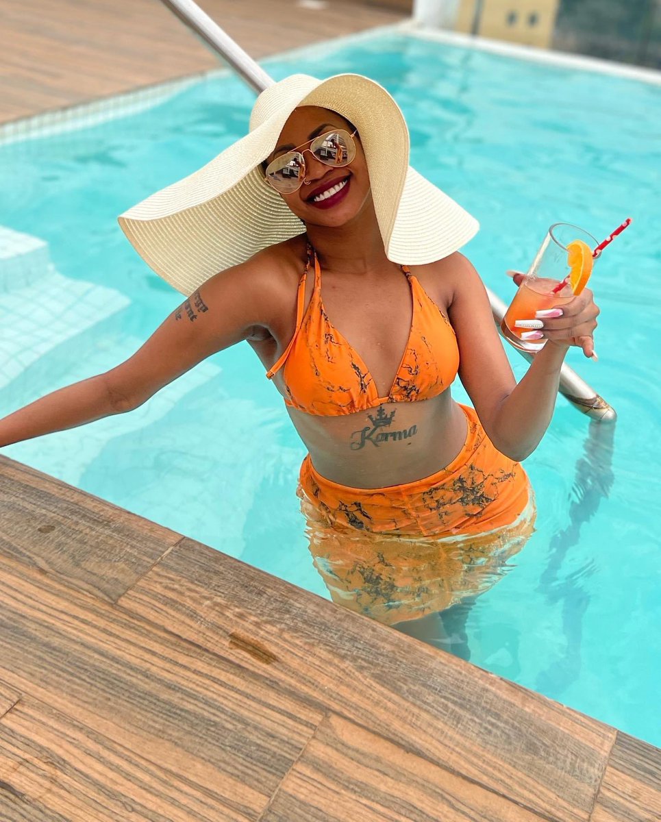 Ksheebah1's tweet image. Theres no happy ending untill you choose to save yourself. 

Self love is the chapter I’ve always wanted to write ❤️

#KANSELEWO 🔥 #9thDecember #KampalaSerena