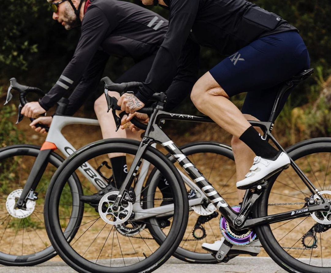 VeloBrands's tweet photo. Join the @absoluteBLACK ovalrevolution® and be more efficient with every pedal stroke 😃
#gooval #ovalthis #ovalchainring #VeloBrands
#roadcycling #roadcyclist #roadcyclinglife #cyclist
#cycling #roadbike #roadbiking #cyclinglife
#cyclinglyfestyle #cyclingpassion #roadbike https://t.co/WnEfarmV9w