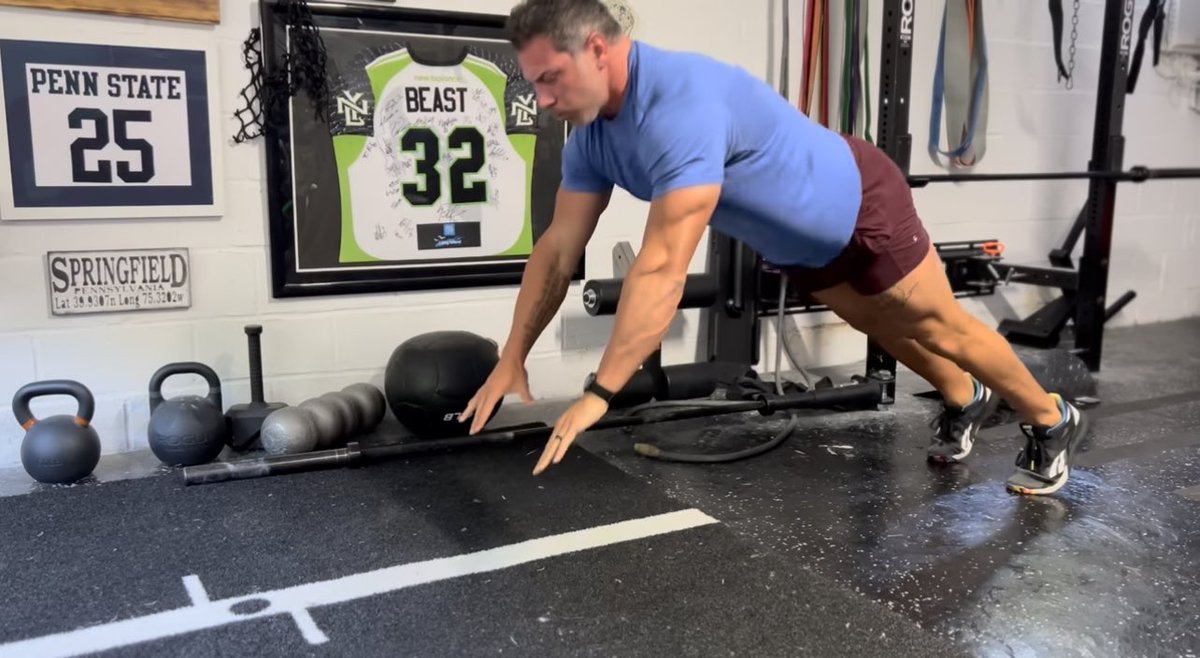 TheOBeastLab's tweet image. Plyo Pushup.  Full video here:  youtu.be/NlttJfb3hys