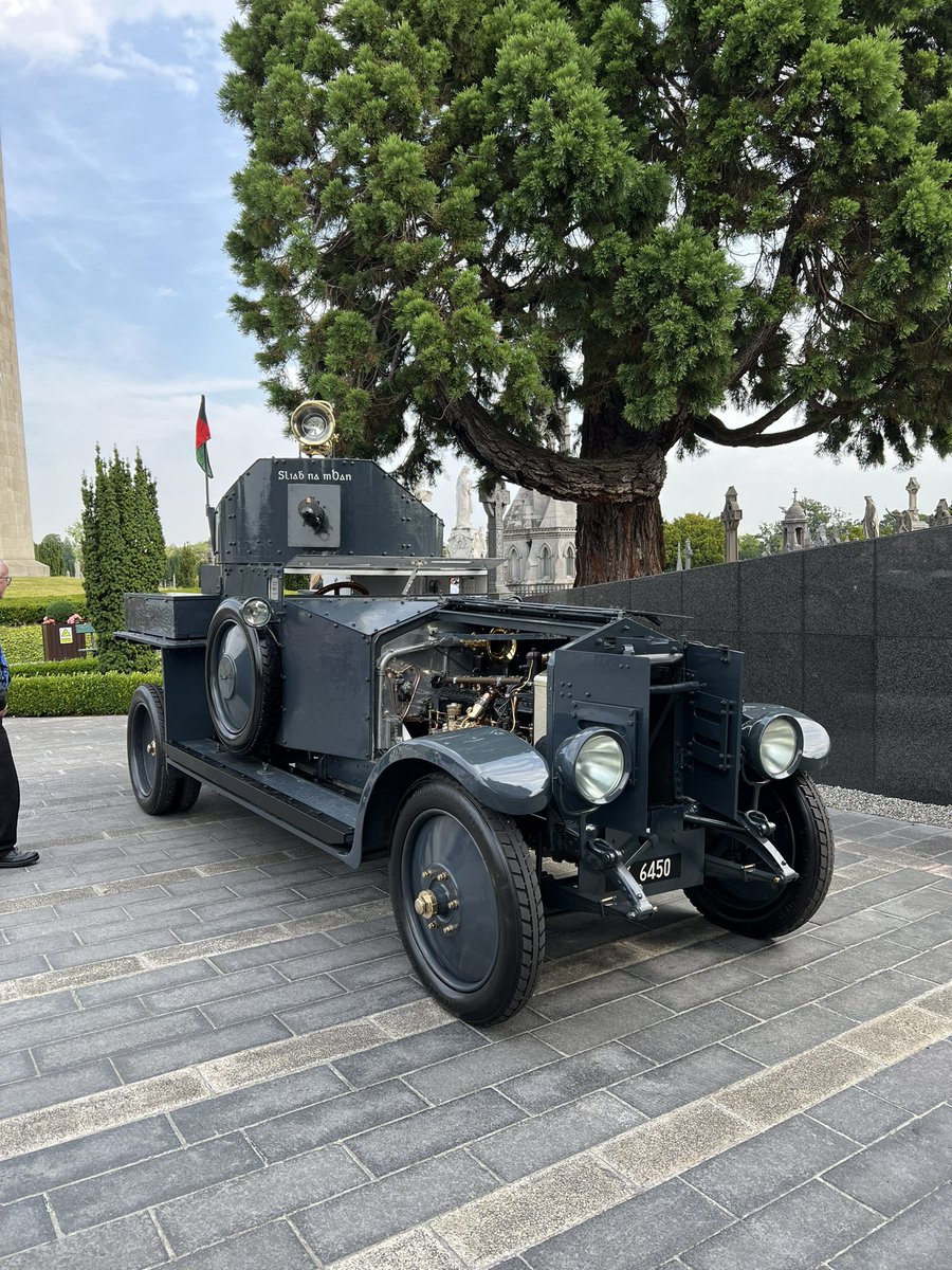 Danielcarey1600's tweet photo. Good to see the Sliabh na mBan out in Glasnevin Cemetery once again for the #CollinsGriffith100 commemoration! A fine piece of engineering! @ColGrifSociety @ExpGlasnevin https://t.co/FiZAUCJ8J2