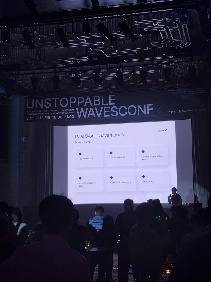 NANA_SUNSIN's tweet photo. (8/12) Unstoppable Waveconf : fancy fancy, tasty food with a gift, awesome speech
친구가 웨이브 파운더분 인사하라고 소개해줬는데 나도 '한때' 웨이브 홀더였다고 하니까 다시 사면 되겠네 하셔서 진짜 다시 조금 삼
#waves #wavesconf #ShashaIvanov https://t.co/UmH3ofBOYk