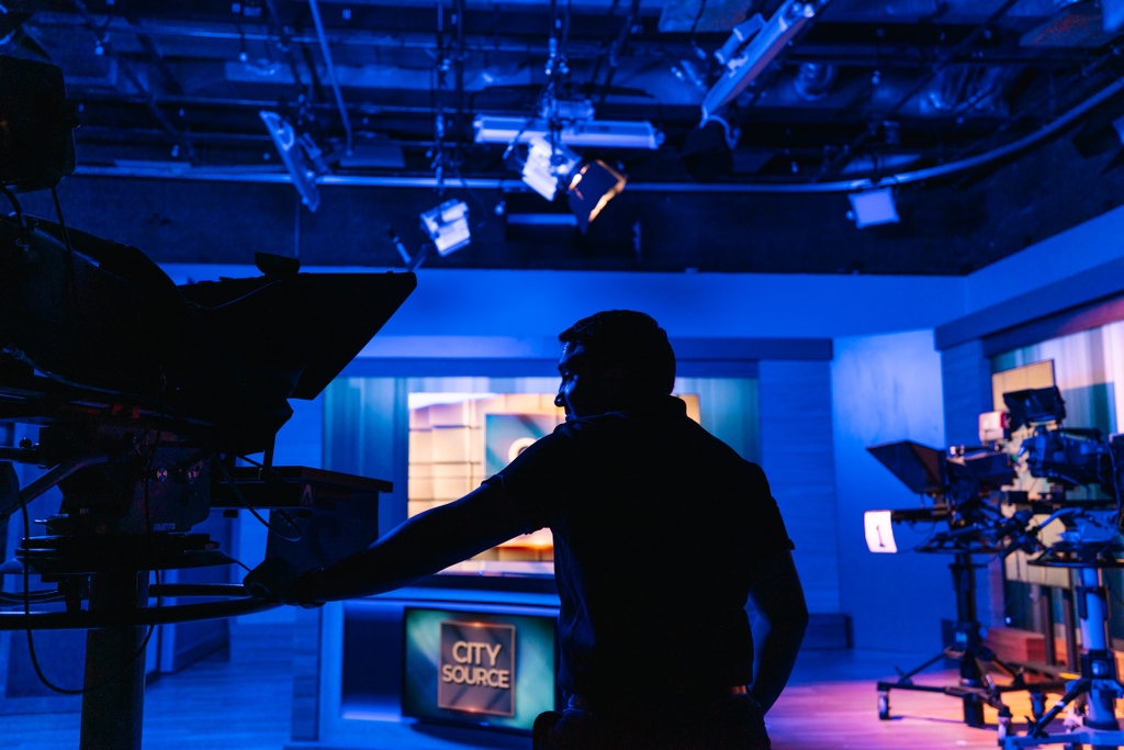 digiknowdri's tweet photo. Showing off some moody shadow photos of our latest install at the Irving Community Television Network.
Resources used:
@arrichannel Sky Panel Lighting
Contact DRI for all your media solutions! #AV #DigitalResources #AVLife #TexasAV #Arri #ArriLighting #Texas #Dallas #DFW https://t.co/opvArwziAw