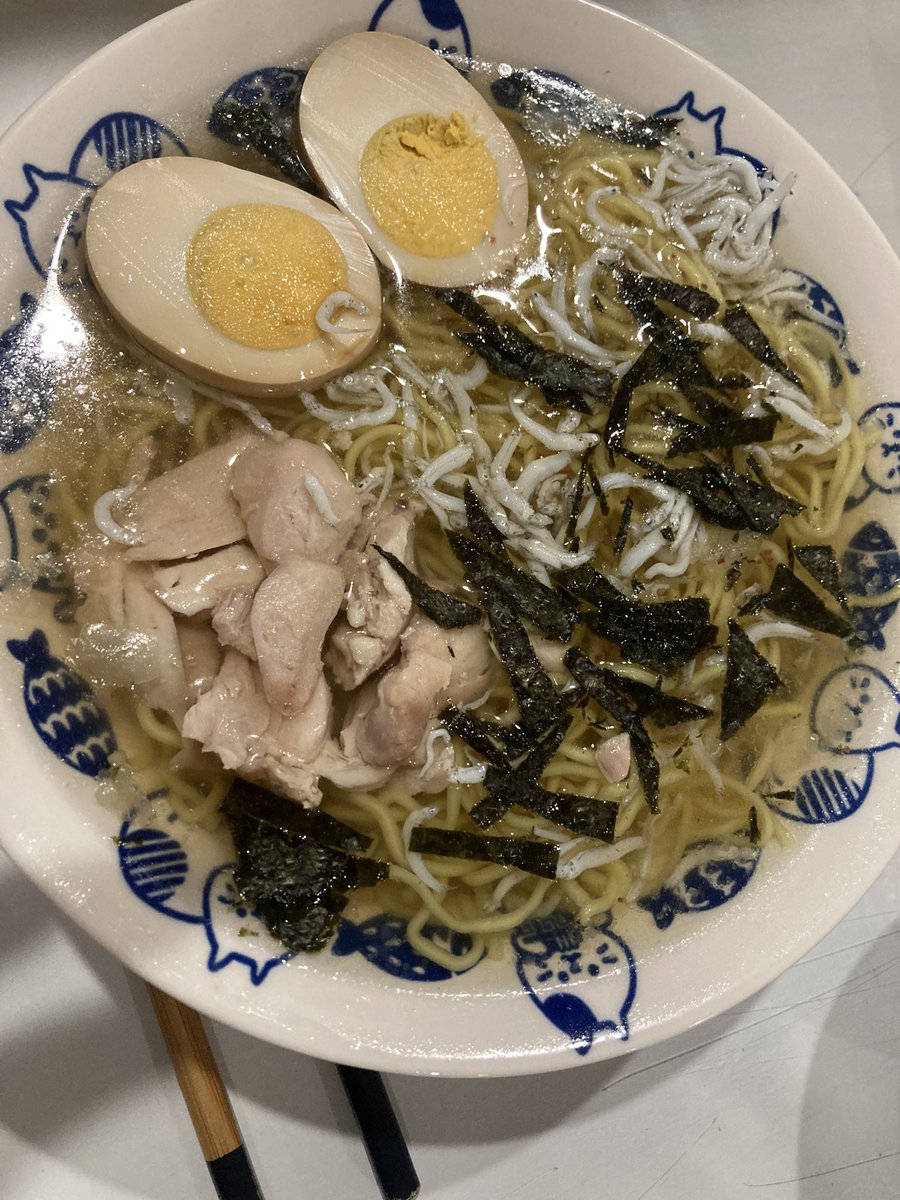 yukky361's tweet photo. ゆっきー特製！
鶏出汁冷やしラーメン！！

#天野jack #ゆっきー　＃ラーメン https://t.co/w6mq2OvyeT
