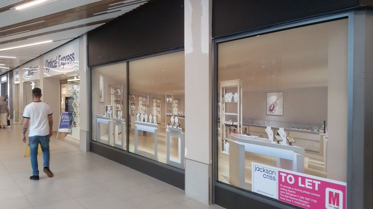 StreetscapeCGI's tweet photo. Our #CGI window vinyl wrap #designs can improve the appearance of #emptyshops. We can transform a dreary looking shopfront to a point of interest, until you welcome new tenants. #windowgraphics #Retail #shopfrontdesign #vacantshop #sigange #3drendering https://t.co/FeGfvypzyy