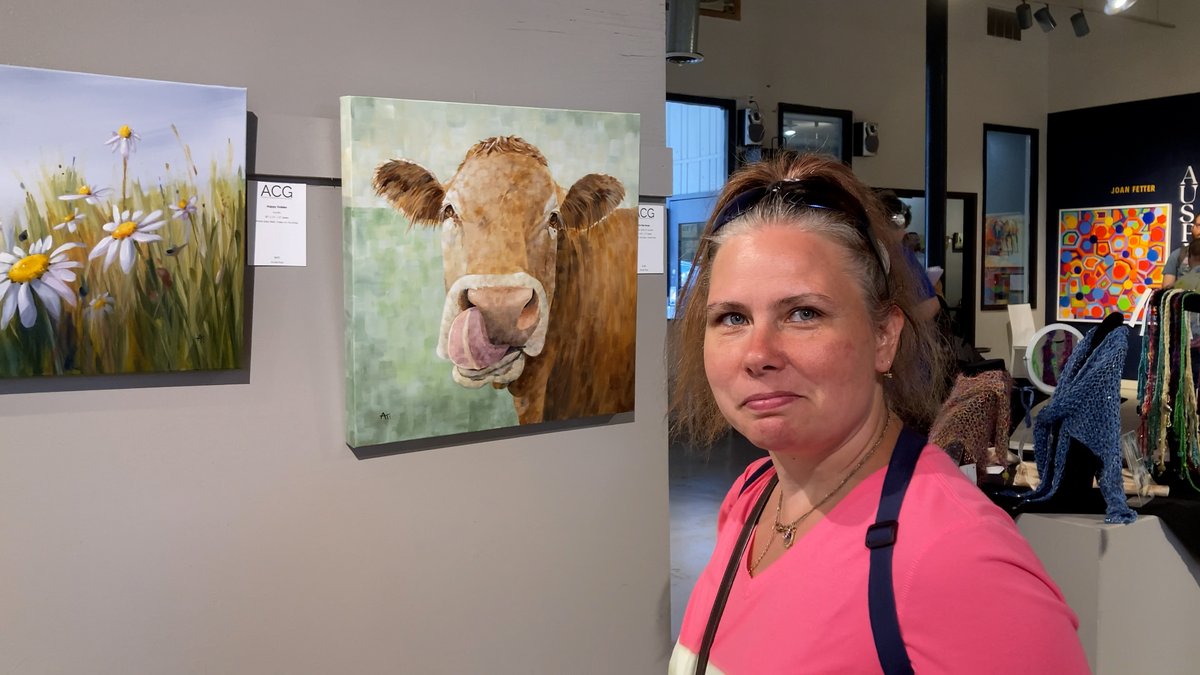 AngelGuardians8's tweet image. Getting out into the community and drawing inspiration from other working artists are activities we often do in ArtWorks.

On Friday, the artists headed downtown for an art crawl at several of the galleries Omaha's Old Market has to offer. 
#community #inclusion #art