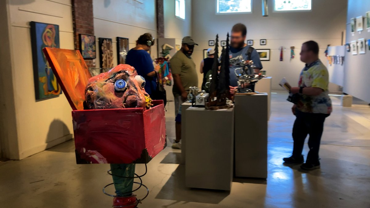 AngelGuardians8's tweet image. Getting out into the community and drawing inspiration from other working artists are activities we often do in ArtWorks.

On Friday, the artists headed downtown for an art crawl at several of the galleries Omaha's Old Market has to offer. 
#community #inclusion #art