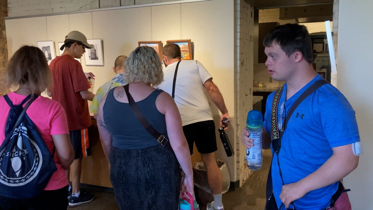 AngelGuardians8's tweet image. Getting out into the community and drawing inspiration from other working artists are activities we often do in ArtWorks.

On Friday, the artists headed downtown for an art crawl at several of the galleries Omaha's Old Market has to offer. 
#community #inclusion #art