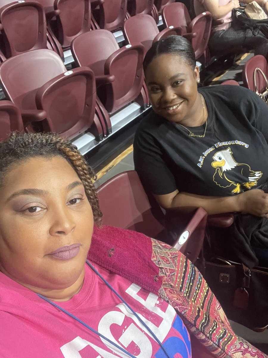 MooreWilliams76's tweet photo. @aldinesped #hitzero #AldineConnected @JonesES_AISD https://t.co/gCmQF7N68x