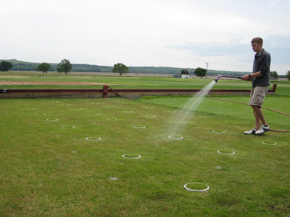 crop_science's tweet photo. Check out this recently published @crop_science review investigating the history of drought resistance among cool-season #turfgrasses!

@KSUTURF @KStateHNR @PurdueHortLA @UMassAmherst 
@Ross_Braun @djbremer1

Links in comments
Scott Ebdon @jfry6035 @PurdueTurfDoc https://t.co/YIpoJR99WC