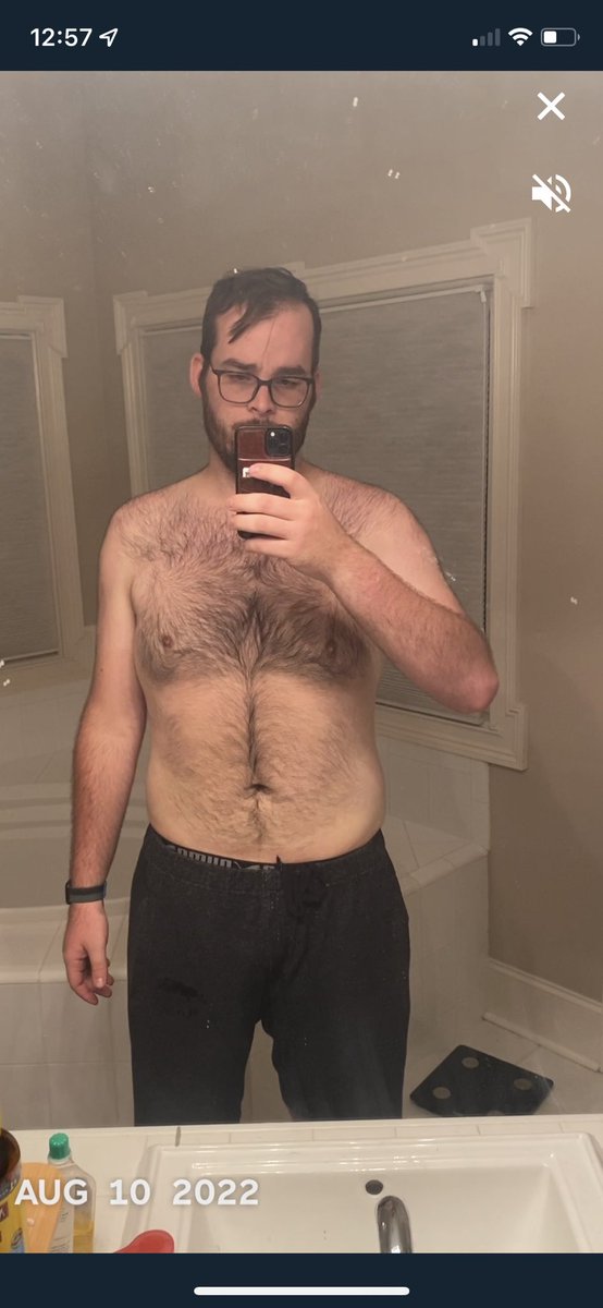 Charliekeefe171's tweet photo. I may have lost 35lbs but I still looks like this mf https://t.co/izdRbXAJNO