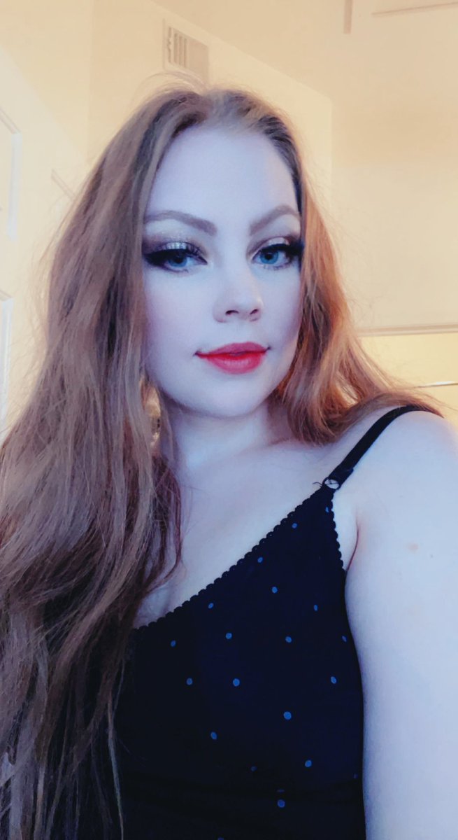 Goddessviv4's tweet photo. Good morning findom. I expect to have a hot drain today. Don’t disappoint me.😈 
Findom paypig humanatm $end sub domme https://t.co/QOOZBIUG7D