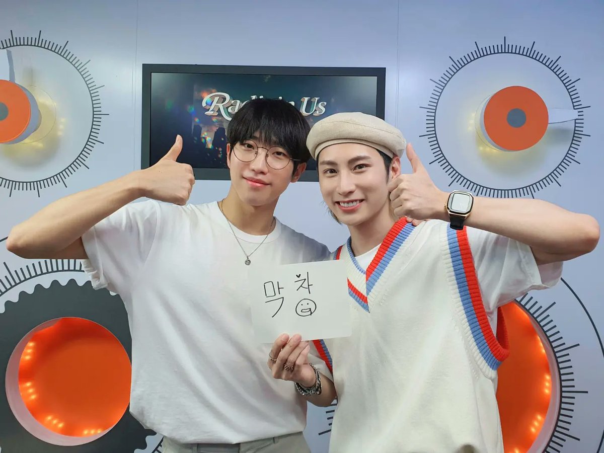 rnus_arirang's tweet photo. ๐จโ๐ปDANNiVIEW๐น
Interviewer DJ #DANN and Interviewee #ISAAC
@KINGDOM_GFent @isaacvkm_1212 @Official_IN2IT
#DANN #๋จ #IN2IT #์ธํฌ์ #ISAAC #์์ด์
#ARIRANGRADIO #RADIONUS #RNUS #์๋ฆฌ๋๋ผ๋์ค #๋ผ๋์จ์ด์ค https://t.co/VrEKvBwfvu