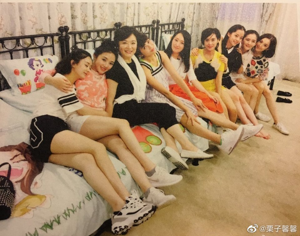 b_wanderer_soul's tweet photo. Beautiful and elegant group of ladies.
#zhaoliying #赵丽颖 #theidoliscoming #upidol #adachoi #xiena #Gulnezer #babyZhang #OuyangNana #ningjing #brigittelin #yangyuying #athenachu https://t.co/vmmXWd1ZGh